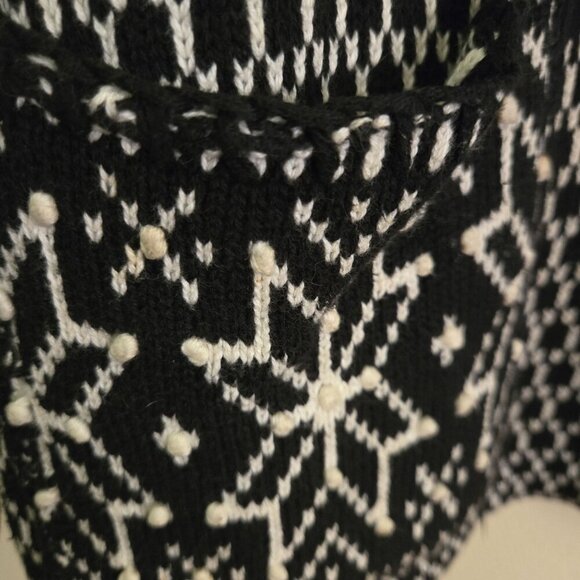 J. Jill Vintage Black Cream Embroidered Nordic Pocket Sweater Size S - Picture 3 of 6